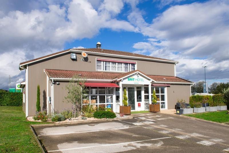 Brit Hotel Macon Nord Autoroute Du Soleil Екстериор снимка