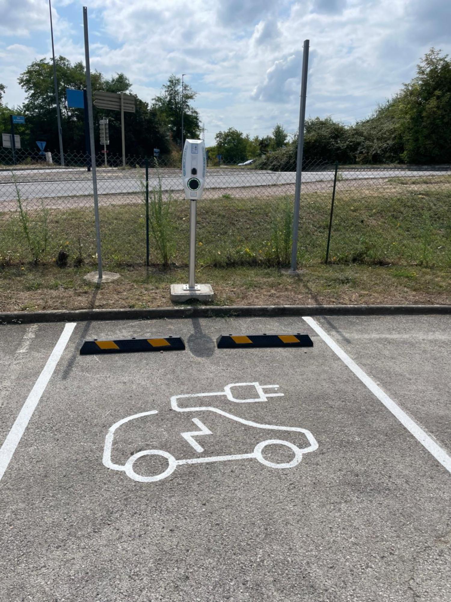 Brit Hotel Macon Nord Autoroute Du Soleil Екстериор снимка