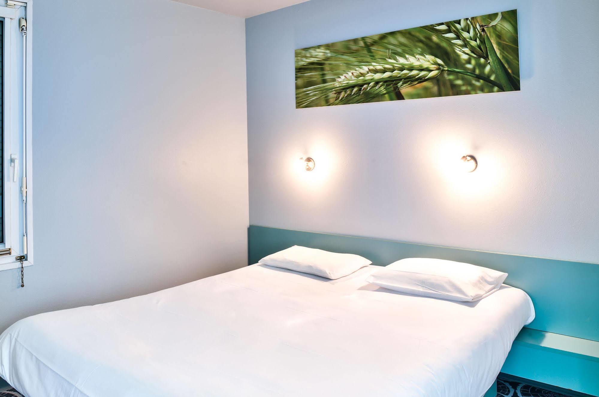 Brit Hotel Macon Nord Autoroute Du Soleil Екстериор снимка